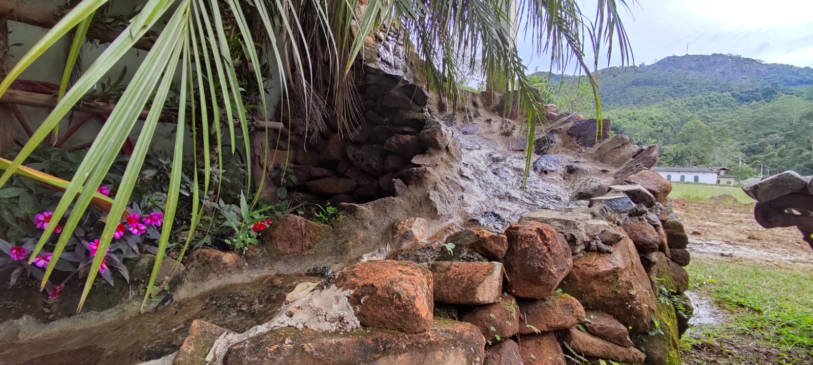 BAR E RESTAURANTE AO PÉ DA PEDRA